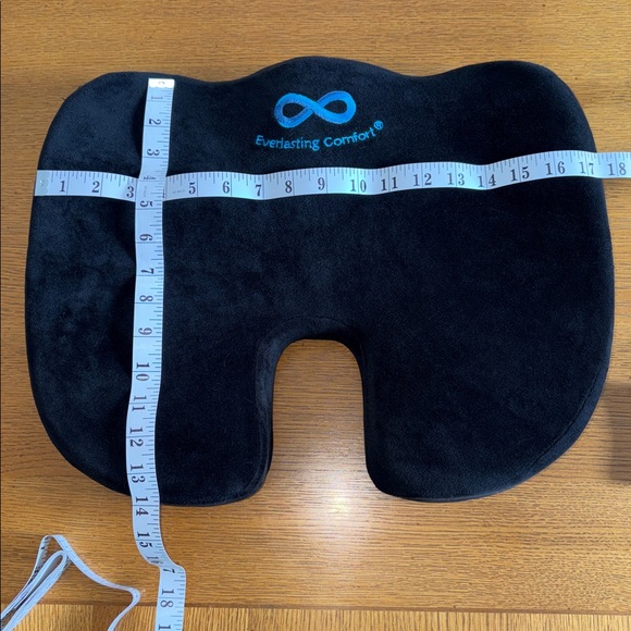 Everlasting Comfort Black Seat Cushion - Picture 4 of 6